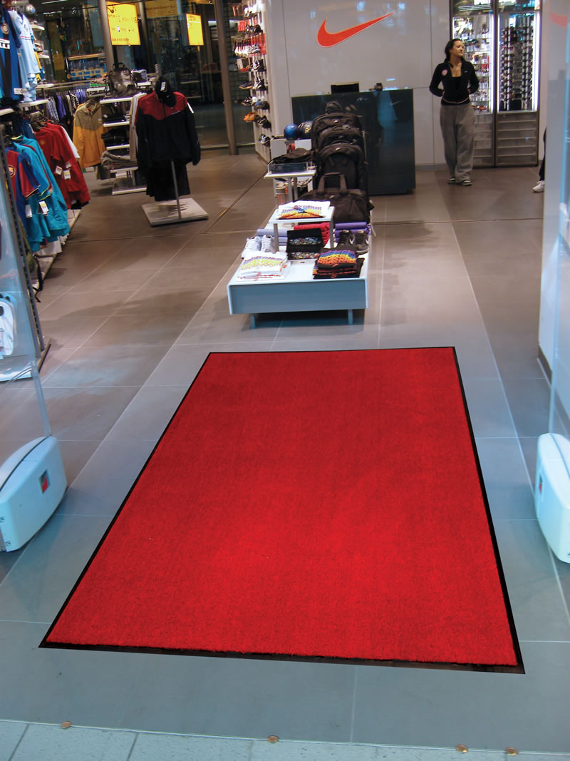 Грязезащитное покрытие Sabre Polyplush 180cm RED фото
